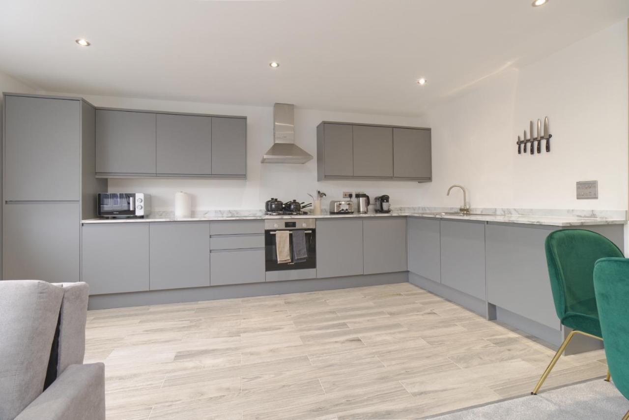 Unique! Stunning 3-Bed Penthouse Flat - 2 Floors - Sleeps 8 - Free Parking Apartment Coventry Exterior photo