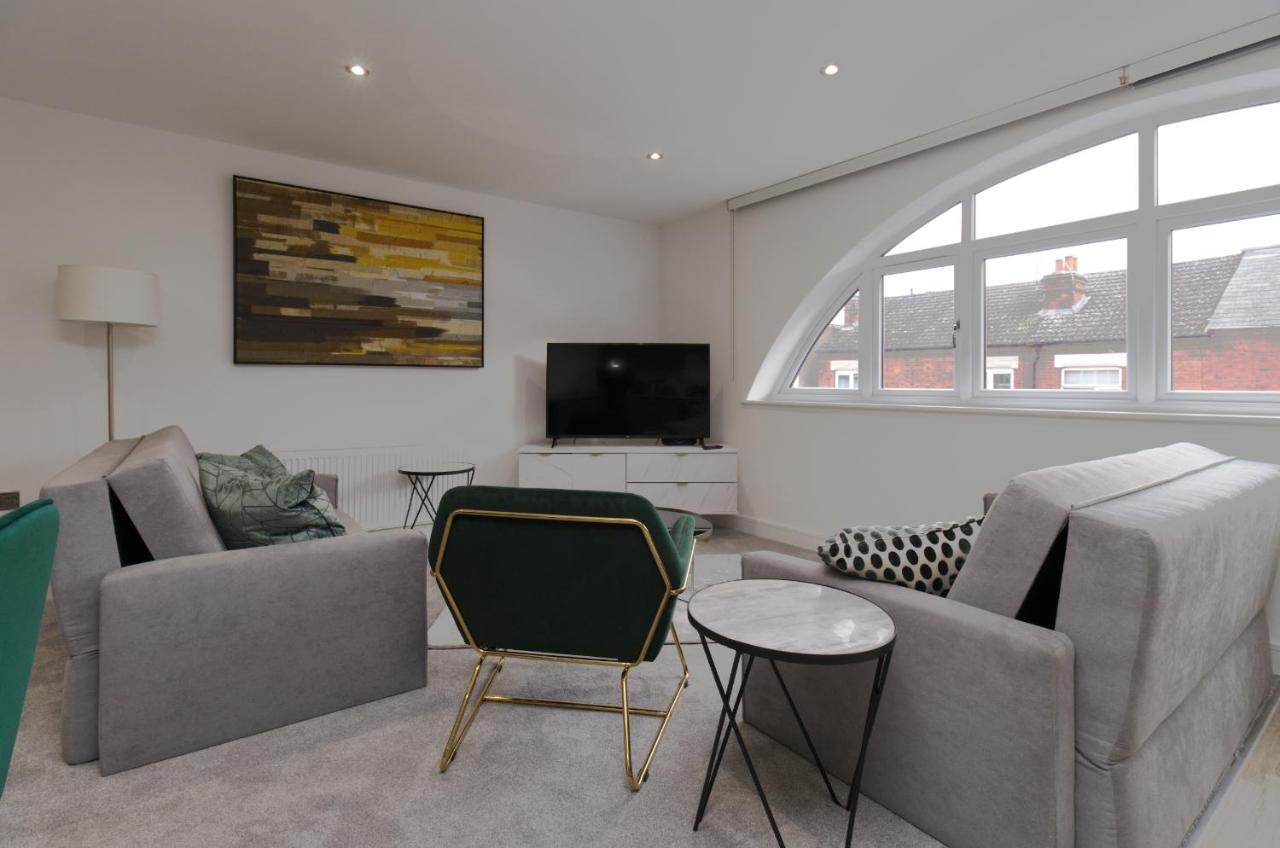 Unique! Stunning 3-Bed Penthouse Flat - 2 Floors - Sleeps 8 - Free Parking Apartment Coventry Exterior photo
