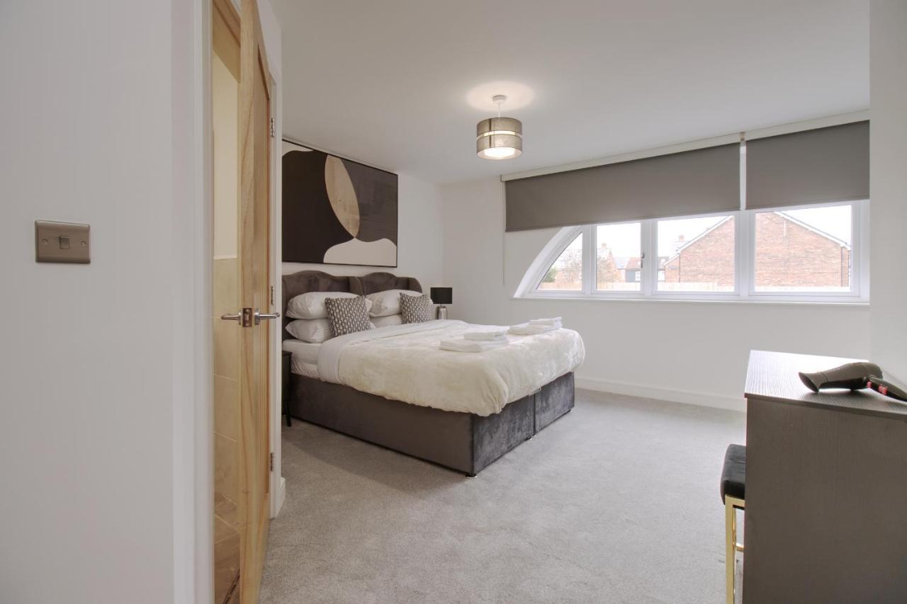 Unique! Stunning 3-Bed Penthouse Flat - 2 Floors - Sleeps 8 - Free Parking Apartment Coventry Exterior photo